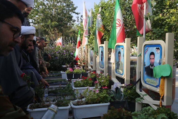 تجدید میثاق کارکنان عقیدتی سیاسی ارتش با آرمان‌های شهدا در اصفهان