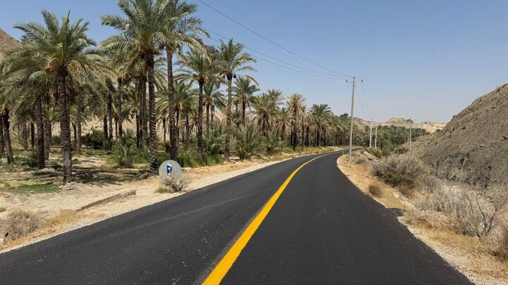 اجرای ۱۳۰۰ کیلومتر خطکشی در محورهای مواصلاتی استان بوشهر اجرای ۱۳۰۰ کیلومتر خطکشی در محورهای مواصلاتی استان بوشهر