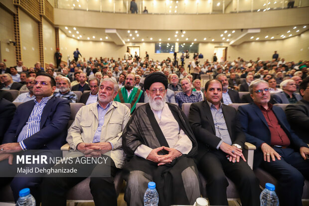 آیین تجلیل از فعالین عرصه شور و شعور حسینی یزد
