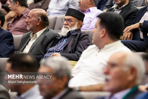 آیین تجلیل از فعالین عرصه شور و شعور حسینی یزد