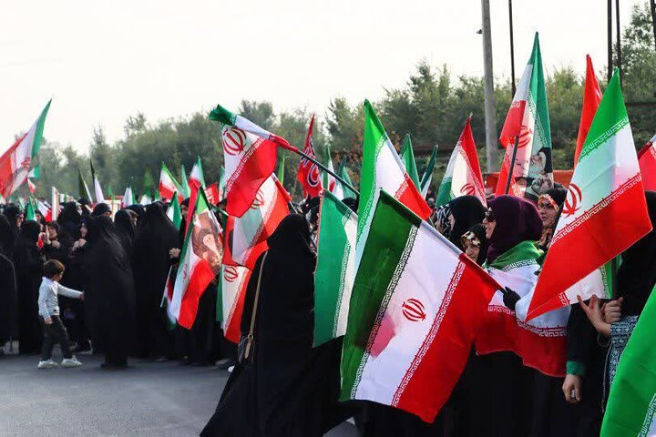مردم جانفدای رشت با مهر از اتحاد مقدس می گویند
