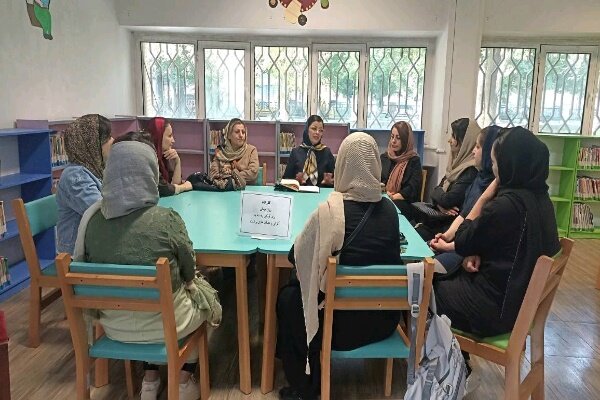 کارگاه مدیریت استفاده کودکان از فضای مجازی در سقز برگزار شد