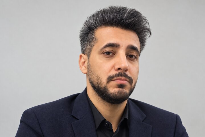 پشت روپوش سفید پرستاران، زندگی‌ای جریان دارد که بیماران نمی‌بینند