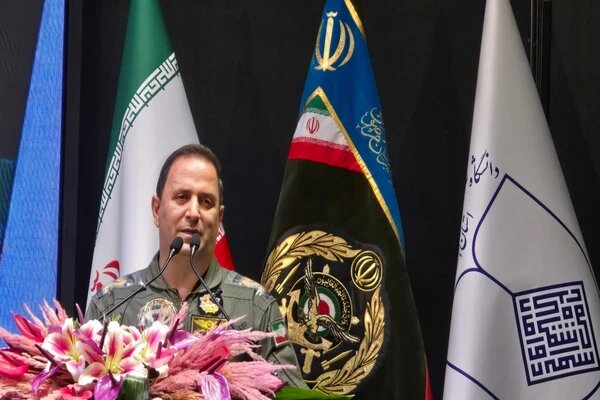 رحمانی: ارتش حتی در میدان جنگ، سازندگی را متوقف نکرد