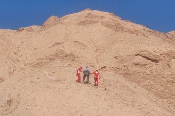 امدادرسانی به ۲ مفقودی کوه‌های گرمسار؛ حال افراد مساعد است