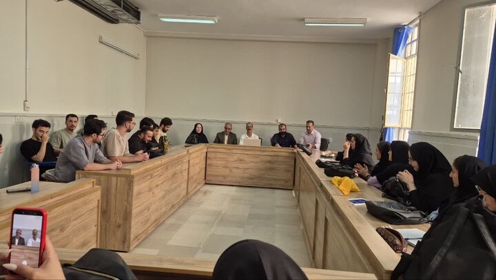 چالشهای ترجمه رمان از انگلیسی به فارسی در دانشگاه لرستان بررسی شد