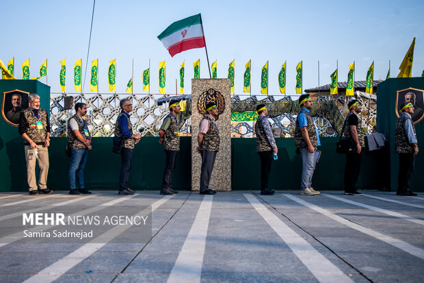 آموزش جانفدیان در میدان <a href='https://sayeb.ir/tag/%d8%a7%d9%85%d8%a7%d9%85-%d8%ad%d8%b3%db%8c%d9%86%d8%b9'></div>امام حسین(ع)</a>