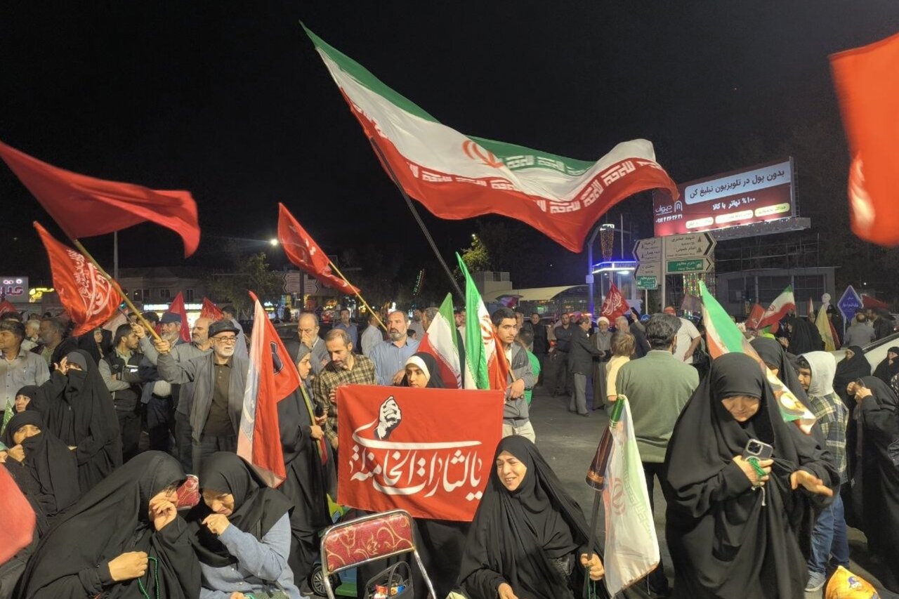 برگزاری جشن ولادت حضرت زینب(س) در اجتماع شبانه مشهدی‌ها