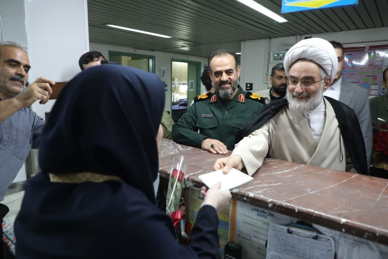 تجلیل مسئولان گیلان از تلاشهای کادر پرستاری در بیمارستانهای رشت