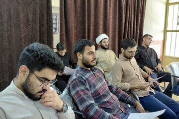 برگزاری کرسی آزاداندیشی «نماز و تمدن نوین اسلامی» در حوزه علمیه زاهدان