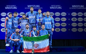 Leader congratulates U23 Greco-Roman team on world title