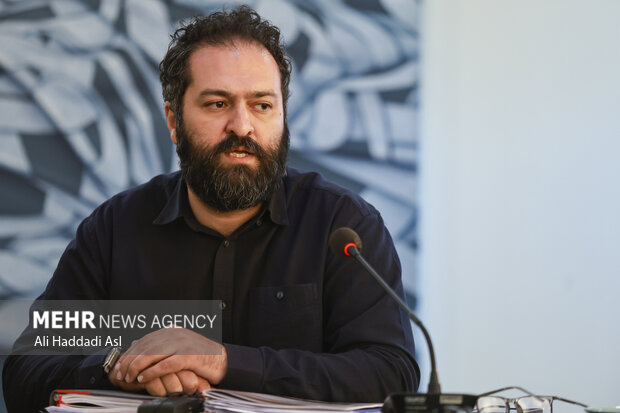نشست خبری مدیرعامل <a href='https://sayeb.ir/tag/%d8%ae%d8%a7%d9%86%d9%87-%d8%aa%d8%a6%d8%a7%d8%aa%d8%b1'></div>خانه تئاتر</a>