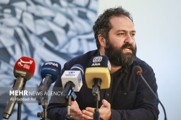 نشست خبری مدیرعامل <a href='https://sayeb.ir/tag/%d8%ae%d8%a7%d9%86%d9%87-%d8%aa%d8%a6%d8%a7%d8%aa%d8%b1'></div>خانه تئاتر</a>