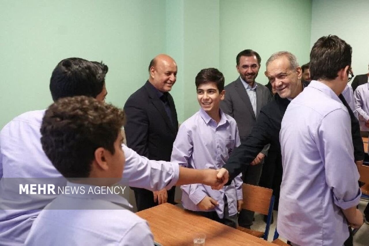۳۵۸۱ پروژه آموزشی، پرورشی و ورزشی با حضور رئیس‌جمهور افتتاح شد