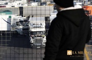 VIDEO: Shop shelves emptied across Italy over rising prices