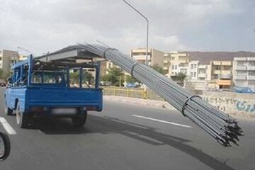 پلیس راهور: حمل میلگرد و تیرآهن بیرون‌زده با وانت‌های معمولی ممنوع است
