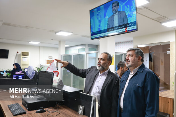 بازدید معاون بنیاد حفظ آثار و ارزش‌های <a href='https://sayeb.ir/tag/%d8%af%d9%81%d8%a7%d8%b9-%d9%85%d9%82%d8%af%d8%b3'></div>دفاع مقدس</a> از گروه رسانه‌ای مهر