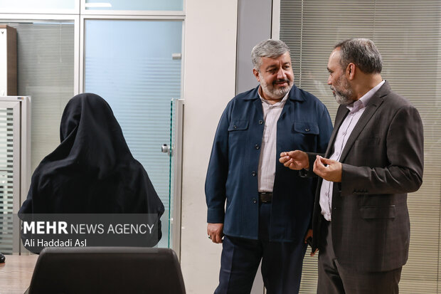 بازدید معاون بنیاد حفظ آثار و ارزشهای <a href='https://sayeb.ir/tag/%d8%af%d9%81%d8%a7%d8%b9-%d9%85%d9%82%d8%af%d8%b3'></div>دفاع مقدس</a> از گروه رسانهای مهر