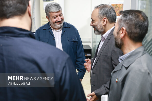 بازدید معاون بنیاد حفظ آثار و ارزش‌های <a href='https://sayeb.ir/tag/%d8%af%d9%81%d8%a7%d8%b9-%d9%85%d9%82%d8%af%d8%b3'></div>دفاع مقدس</a> از گروه رسانه‌ای مهر