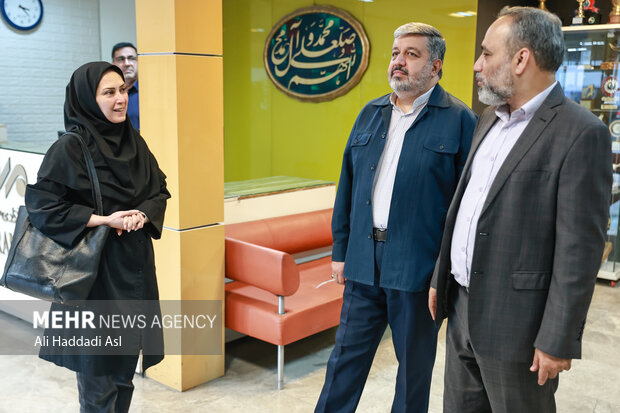 بازدید معاون بنیاد حفظ آثار و ارزشهای <a href='https://sayeb.ir/tag/%d8%af%d9%81%d8%a7%d8%b9-%d9%85%d9%82%d8%af%d8%b3'></div>دفاع مقدس</a> از گروه رسانهای مهر