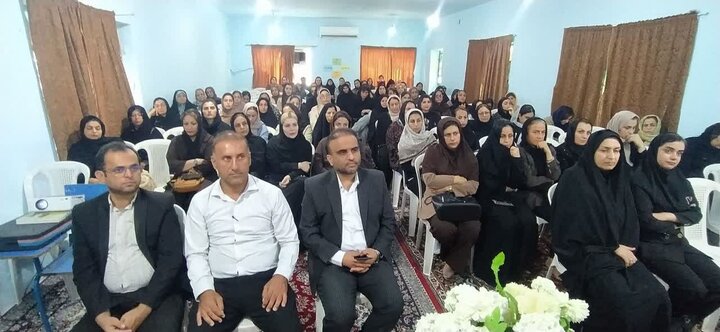 زنگ هفته پیوند اولیا و مربیان در مدارس <a href='https://sayeb.ir/tag/%da%af%d9%86%d8%a7%d9%88%d9%87'></div></div></div>گناوه</a> نواخته شد