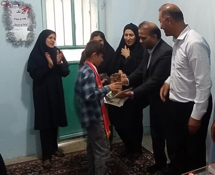 زنگ هفته پیوند اولیا و مربیان در مدارس <a href='https://sayeb.ir/tag/%da%af%d9%86%d8%a7%d9%88%d9%87'></div></div></div>گناوه</a> نواخته شد