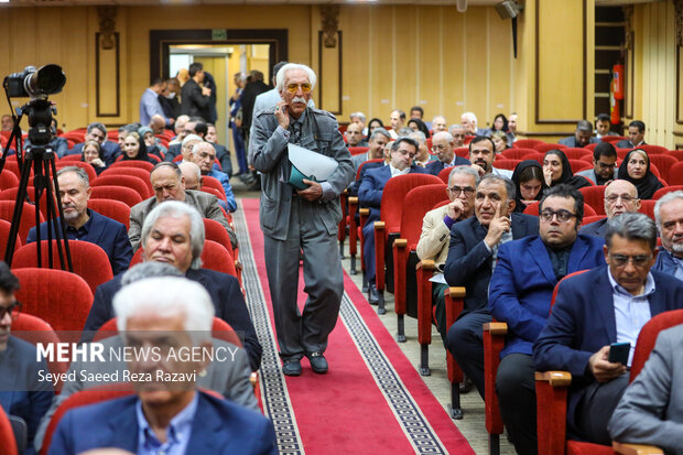 بزرگداشت زندهیاد «<a href='https://sayeb.ir/tag/%d9%85%d8%ad%d8%b3%d9%86-%d8%ae%d9%84%db%8c%d9%84%db%8c-%d8%b9%d8%b1%d8%a7%d9%82%db%8c'></div>محسن خلیلی عراقی</a>»