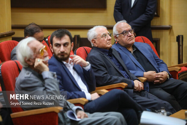 بزرگداشت زنده‌یاد «<a href='https://sayeb.ir/tag/%d9%85%d8%ad%d8%b3%d9%86-%d8%ae%d9%84%db%8c%d9%84%db%8c-%d8%b9%d8%b1%d8%a7%d9%82%db%8c'></div>محسن خلیلی عراقی</a>»