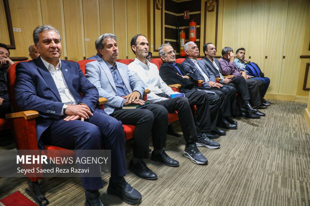 بزرگداشت زنده‌یاد «<a href='https://sayeb.ir/tag/%d9%85%d8%ad%d8%b3%d9%86-%d8%ae%d9%84%db%8c%d9%84%db%8c-%d8%b9%d8%b1%d8%a7%d9%82%db%8c'></div>محسن خلیلی عراقی</a>»