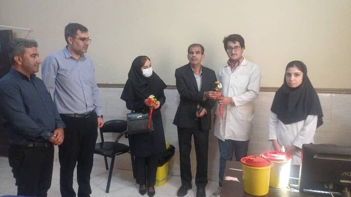 پرستاران و بهیاران تنگارم تجلیل شدند پرستاران و بهیاران تنگارم تجلیل شدند
