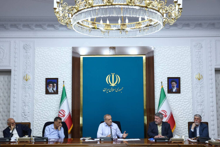پزشکیان: از واردات بنزین بی‌نیاز شدیم