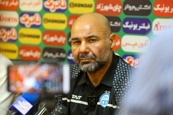 بختیاری‌زاده: بازیکنان استقلال تحت فشار هستند اما حق اشتباه ندارند