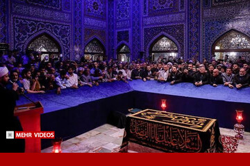 تجدید میثاق موکب‌داران عراقی با رهبر شهید در حرم رضوی
