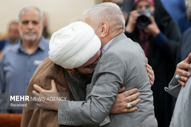 آیین رونمایی کتاب «شاخه طوبی»