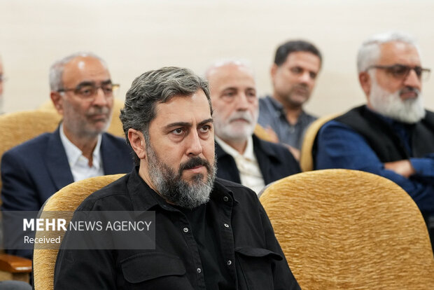 آیین رونمایی کتاب «شاخه طوبی»