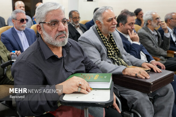 آیین رونمایی کتاب «شاخه طوبی»