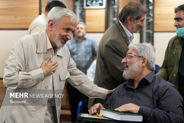آیین رونمایی کتاب «شاخه طوبی»