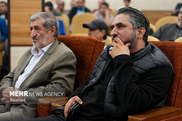 آیین رونمایی کتاب «شاخه طوبی»