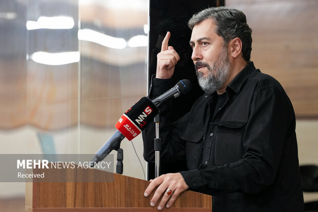 آیین رونمایی کتاب «شاخه طوبی»