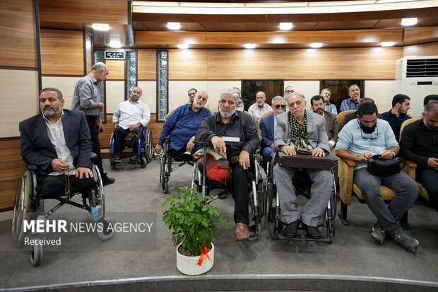آیین رونمایی کتاب «شاخه طوبی»