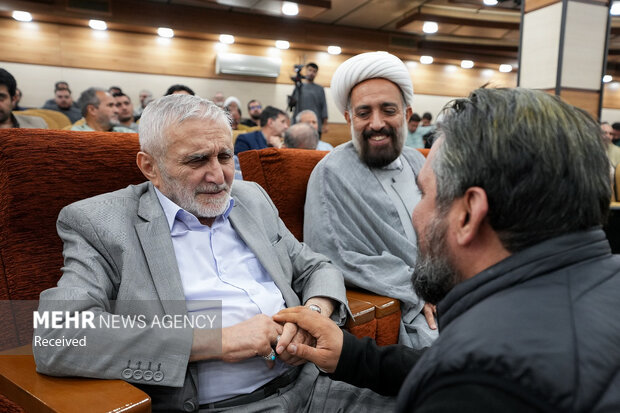 آیین رونمایی کتاب «شاخه طوبی»