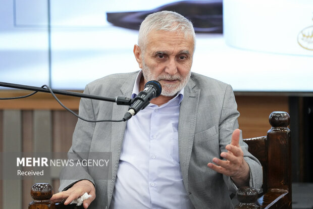 آیین رونمایی کتاب «شاخه طوبی»