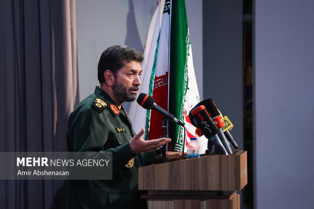 آیین رونمایی از آثار جدید انتشارات 27 بعثت