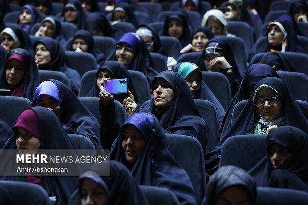 آیین رونمایی از آثار جدید انتشارات 27 بعثت