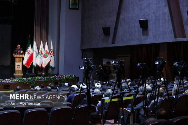 آیین رونمایی از آثار جدید انتشارات 27 بعثت