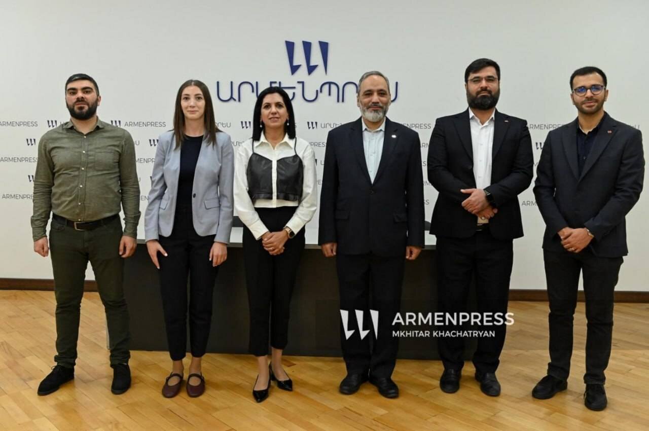 دیدار هیئت گروه رسانهای مهر با مدیران خبرگزاری آرمنپرس ارمنستان