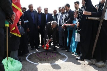 آغاز عملیات ساخت مدرسه سید احمد خمینی اسدآباد