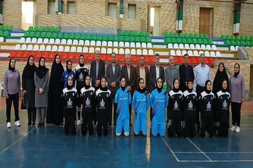 رونمایی از لباس تیم فوتسال بانوان لرستان با حمایت مجمع خیرین سلامت