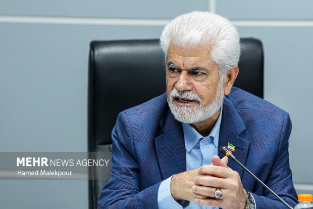 نشست بررسی مسائل حوزه بهداشت، درمان و سلامت با حضور رئیس مجلس