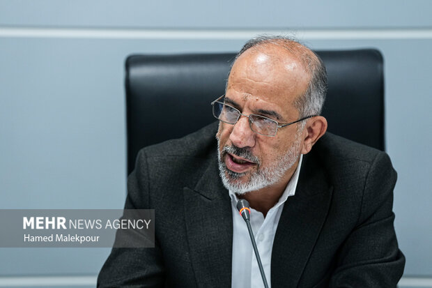 نشست بررسی مسائل حوزه بهداشت، درمان و سلامت با حضور رئیس مجلس